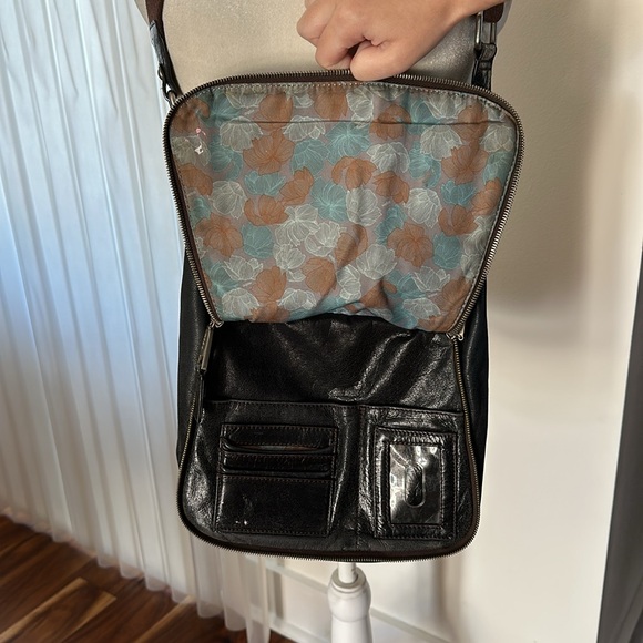 HOBO BLACK LEATHER VINTAGE CROSSBODY BROWN CANVAS STRAP